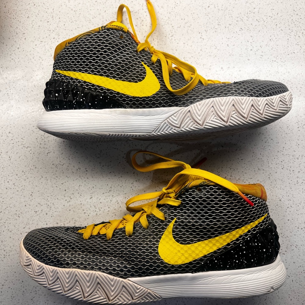 Nike Kyrie 1 ‘Rise’ Men’s Size 10 w/OG Box
